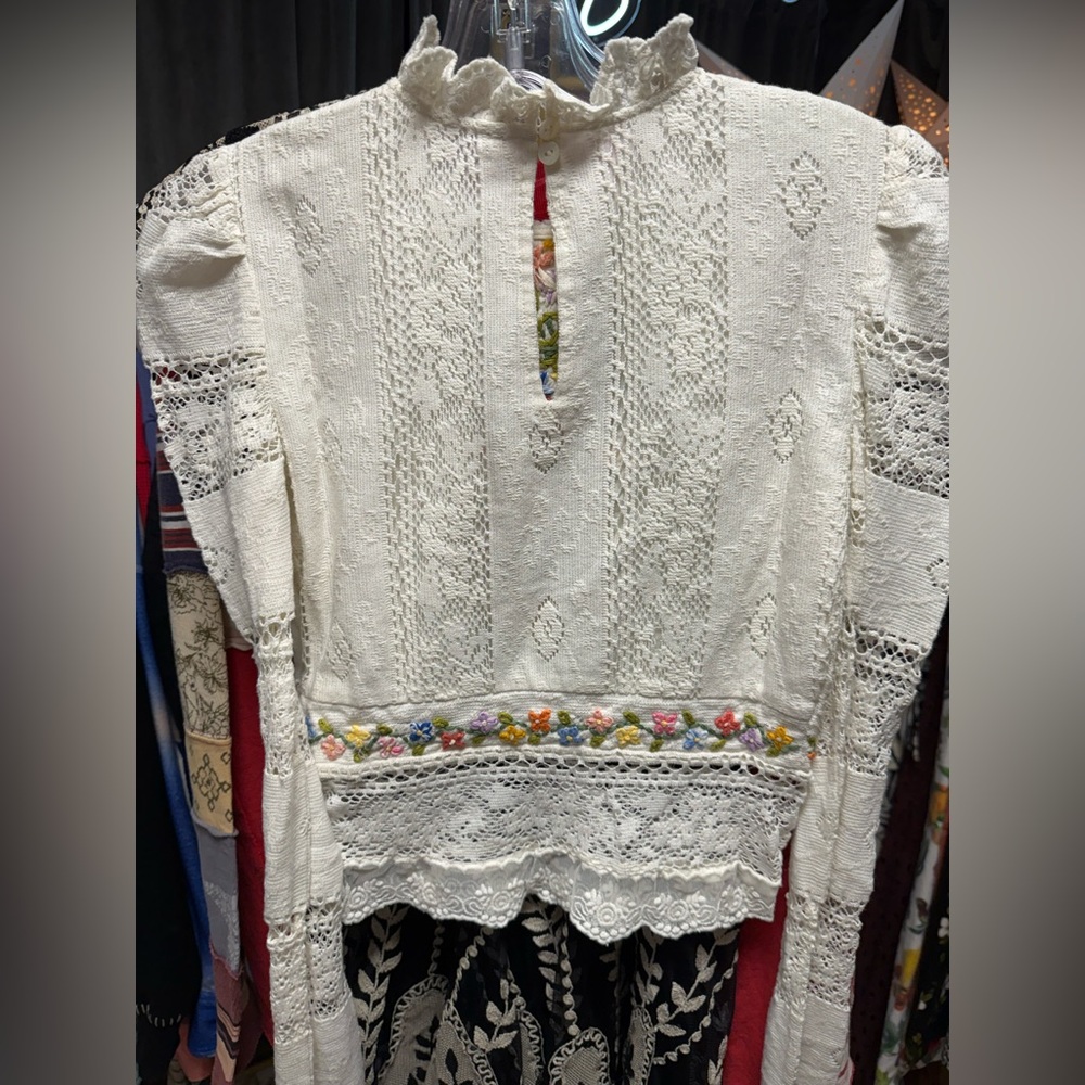 NWOT Free People Garden Grace Embroidered Top- Ivory Combo - Picture 7 of 8